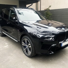 182 BMW X7 40D 2024 чорний - авто на весілля у Києві - портфоліо 3