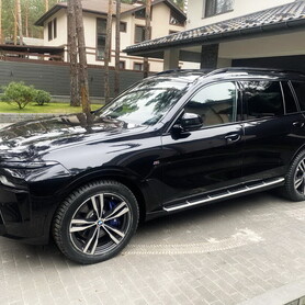 182 BMW X7 40D 2024 чорний - авто на весілля у Києві - портфоліо 2