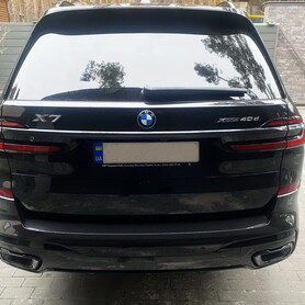 182 BMW X7 40D 2024 чорний - авто на весілля у Києві - портфоліо 4