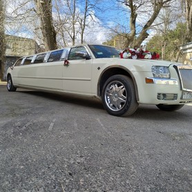 Chraisler 300 C - авто на весілля у Одесі - портфоліо 1