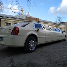 Chraisler 300 C - авто на весілля у Одесі - портфоліо 3