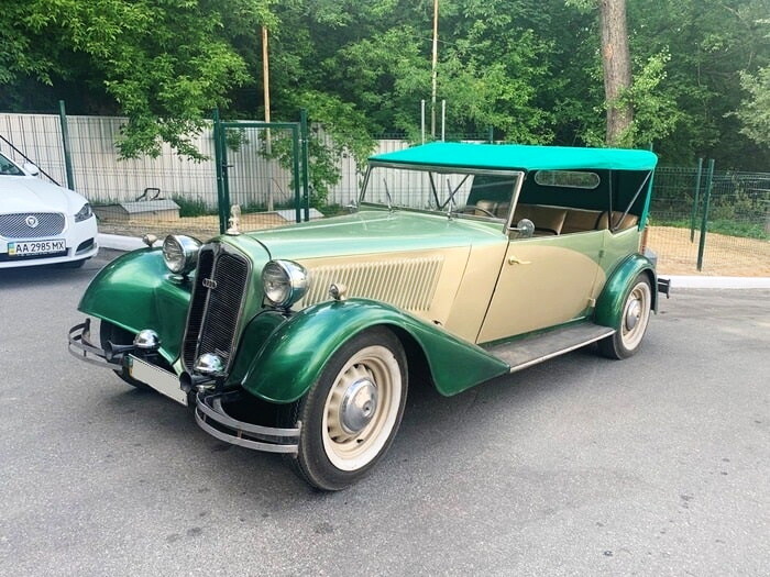196 Ретро автомобіль Dampf Kraft Wagen (DKW) 