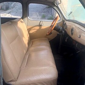 199 Ретро автомобіль Lincoln Zephyr - авто на весілля у Києві - портфоліо 5