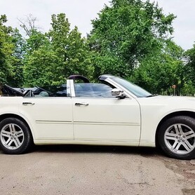 220 Кабріолет Chrysler 300C білий - авто на весілля у Києві - портфоліо 5