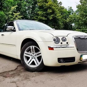 220 Кабріолет Chrysler 300C білий - авто на весілля у Києві - портфоліо 1