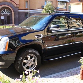 245 Позашляховик Cadillac Escalade - авто на весілля у Києві - портфоліо 1