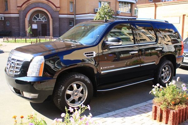 245 Позашляховик Cadillac Escalade 