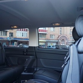 272 Мікроавтобус Mercedes-Benz V-class 2018 рік - авто на весілля у Києві - портфоліо 5