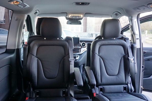 272 Мікроавтобус Mercedes-Benz V-class 2018 рік 
