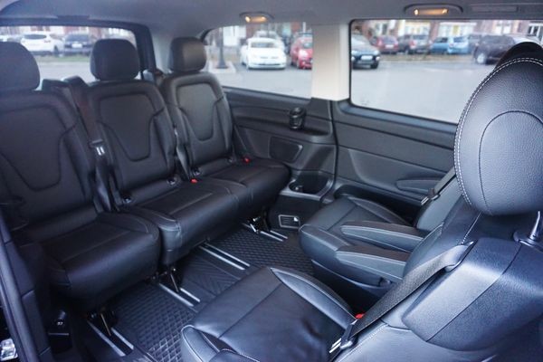 272 Мікроавтобус Mercedes-Benz V-class 2018 рік 