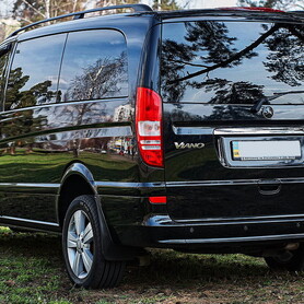 288 Мікроавтобус Mercedes Viano - авто на весілля у Києві - портфоліо 4