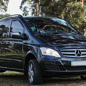 288 Мікроавтобус Mercedes Viano - авто на весілля у Києві - портфоліо 1