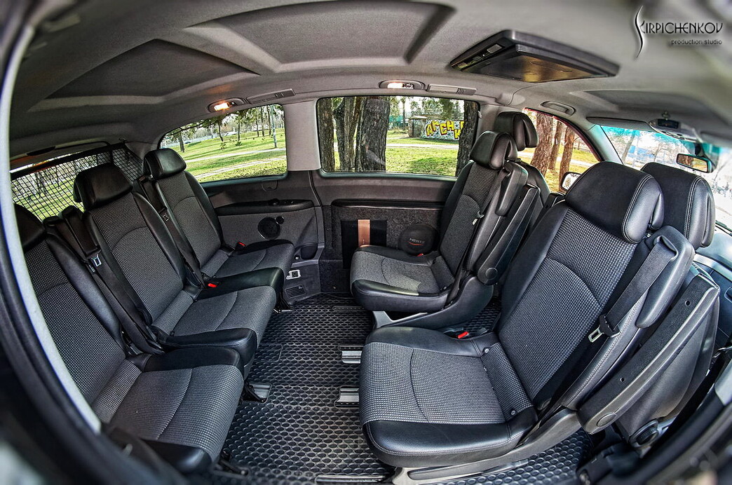 288 Мікроавтобус Mercedes Viano 
