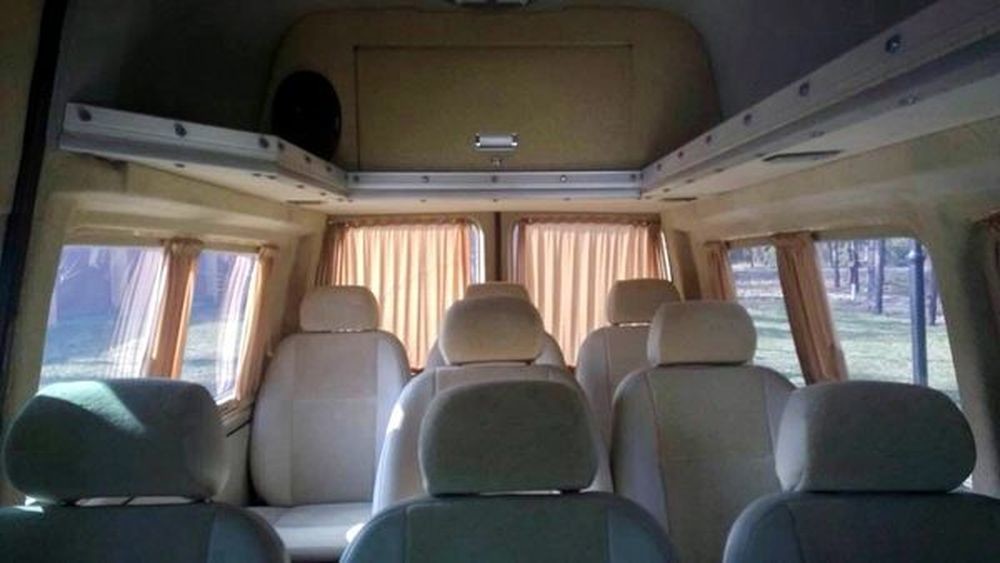 294 Мікроавтобус Volkswagen T5 на 10 місця 