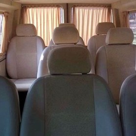 294 Мікроавтобус Volkswagen T5 на 10 місця - авто на весілля у Києві - портфоліо 5