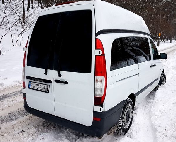 298 Мікроавтобус Mercedes Vito білий 
