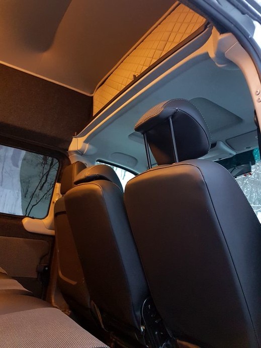 298 Мікроавтобус Mercedes Vito білий 