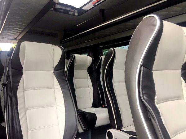 308 Мікроавтобус Mercedes Sprinter чорний оренда 