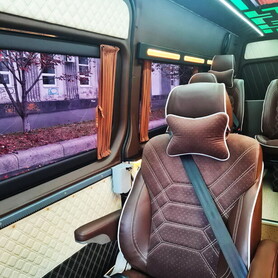 318 Мікроавтобус Mercedes Sprinter - авто на весілля у Києві - портфоліо 4