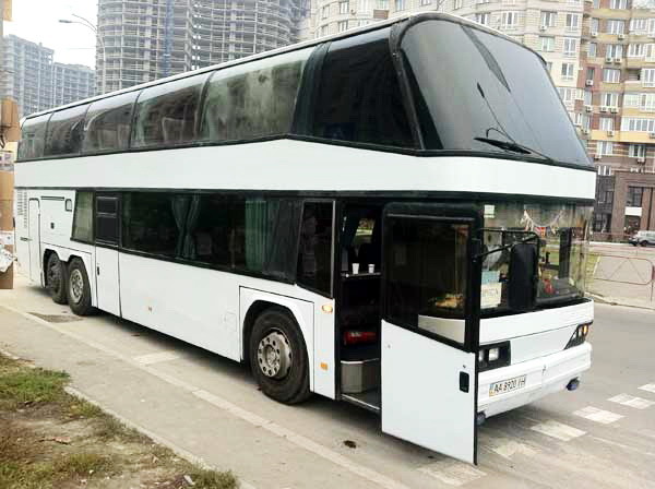 335 Автобус Neoplan на 70 місць 