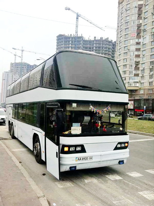 335 Автобус Neoplan на 70 місць 