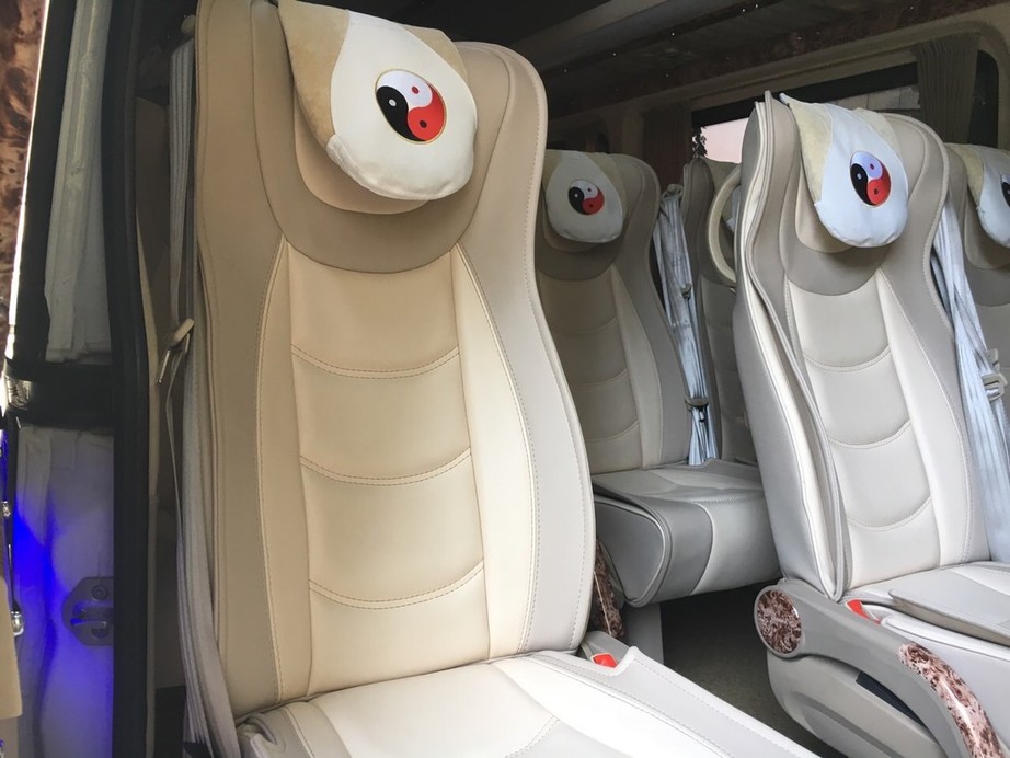 MERCEDES LUXURY SPRINTER WHITE 20passanger 
