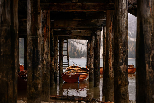 Thaddaeus & Lisa. Lago di Braies. Italy - фото №35