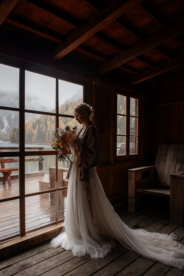 Thaddaeus & Lisa. Lago di Braies. Italy - фото №11