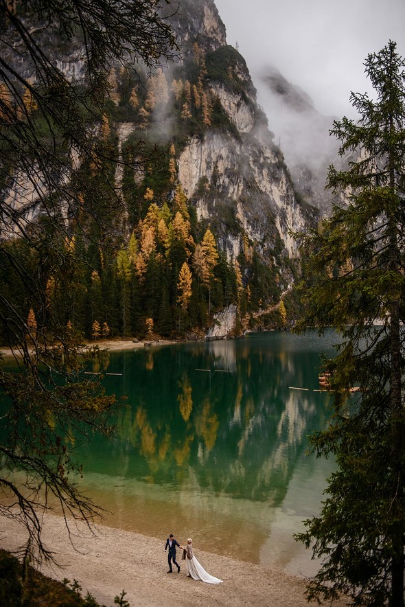 Thaddaeus & Lisa. Lago di Braies. Italy - фото №30