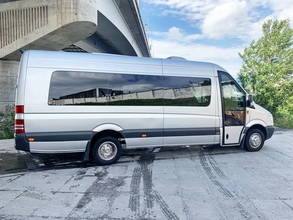 275 Mercedes Sprinter сріблястий 20 місць 