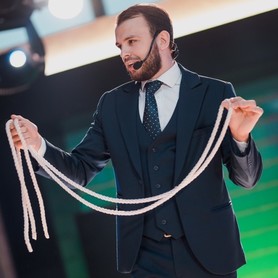 Иллюзионист Илья Левченко