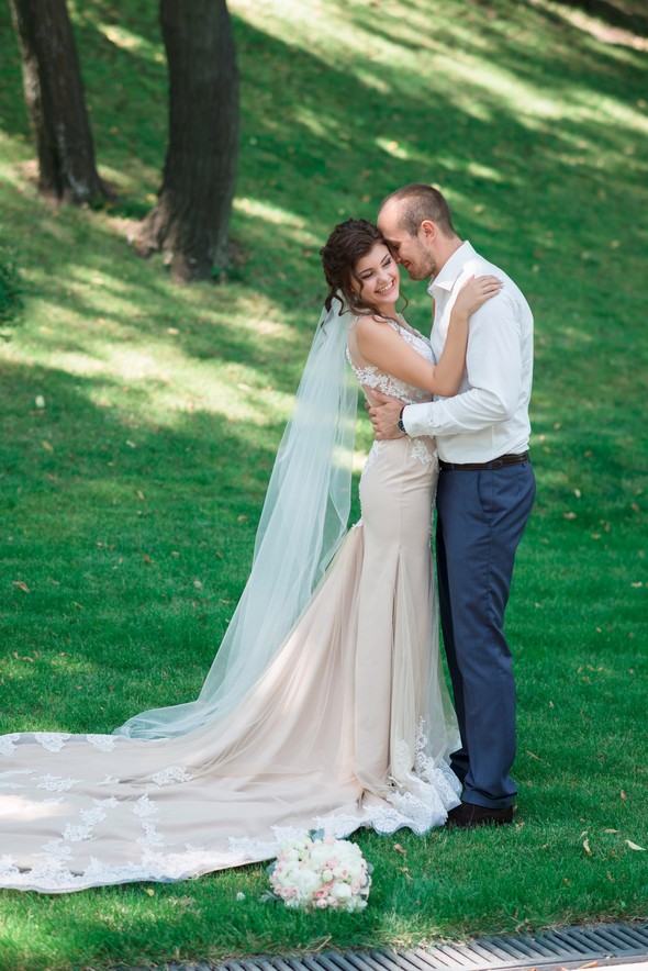 Володимир та Вікторія - ніжне весілля під гаслом SolodkoWedding - фото №2