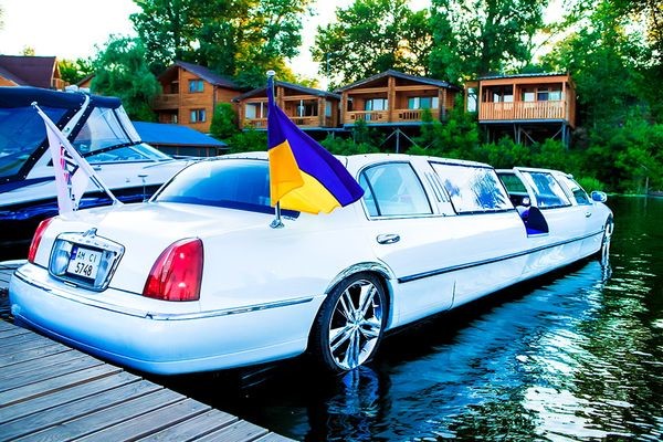 Перший аква Aqua-Limousine у світі!!! 