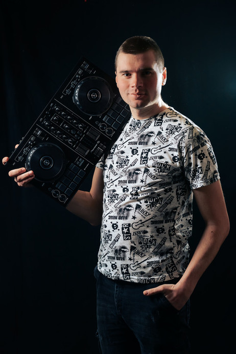 Денис Siger