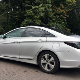 Хюндай Соната Hybrid - авто на весілля у Києві - портфоліо 4