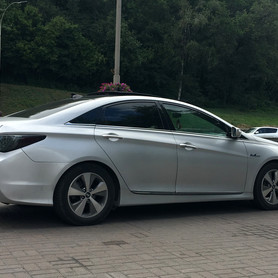 Хюндай Соната Hybrid - авто на весілля у Києві - портфоліо 5
