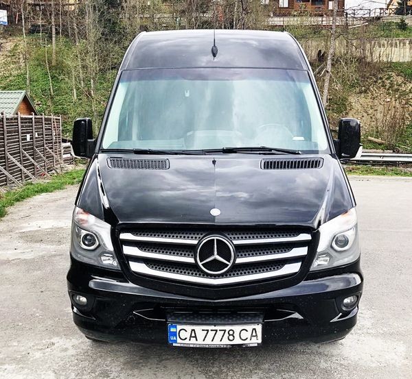 181 Mercedes Sprinter чорний vip 12 місць 