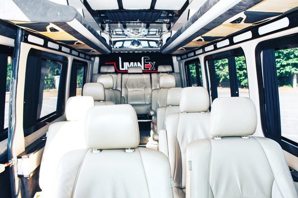 181 Mercedes Sprinter чорний vip 12 місць 