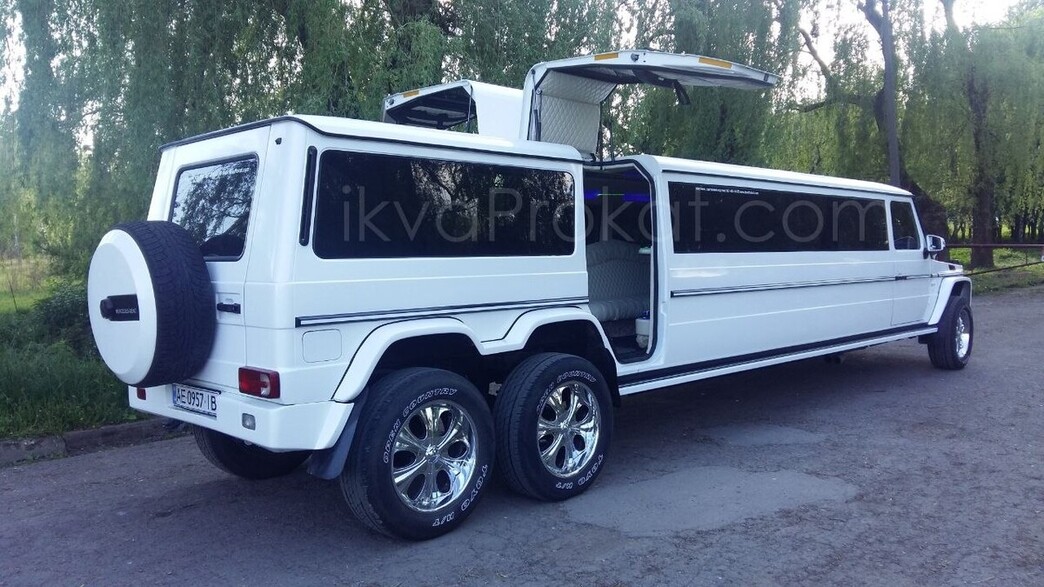 Лімузин Gelandewagen 3 вісі 