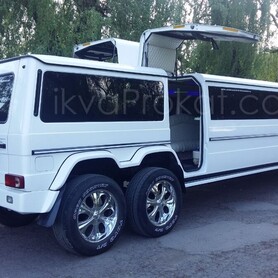 Лімузин Gelandewagen 3 вісі - авто на весілля у Рівному - портфоліо 3