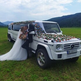 Лімузин Gelandewagen 3 вісі - авто на весілля у Рівному - портфоліо 4