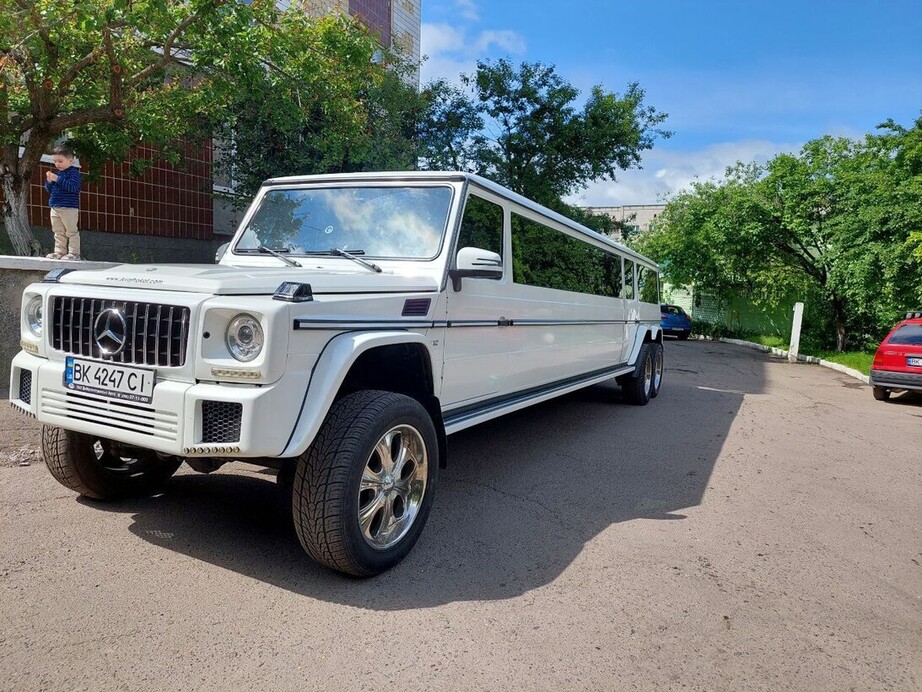 Лімузин Gelandewagen 3 вісі 