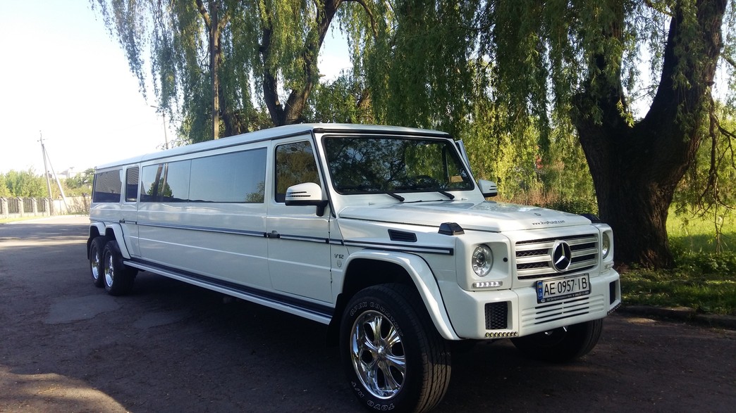 Лімузин  Gelandewagen 3 вісі у Луцьку 