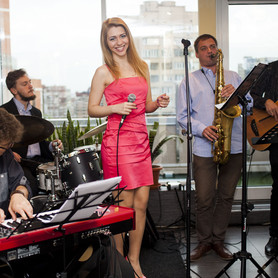 Музиканти, DJ Chrystyna Jazz Band