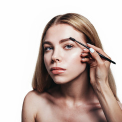 Brow Bar Khmelnitskyi - стиліст, візажист у Хмельницькому - фото 3