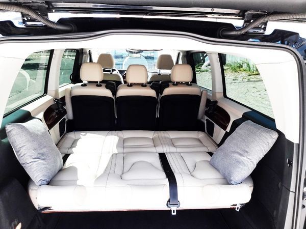 363 Mercedes-Benz V-class мікроавтобус чорний 