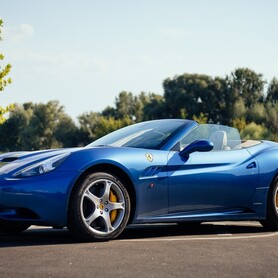 Ferrari California - авто на весілля у Києві - портфоліо 2
