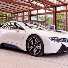 BMW i8 - авто на весілля у Києві - портфоліо 1