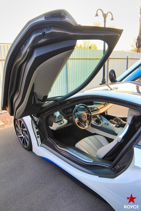 BMW i8 