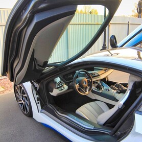 BMW i8 - авто на весілля у Києві - портфоліо 3